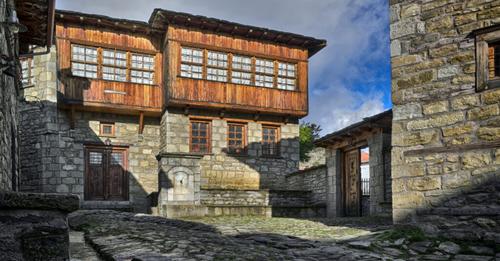 Η ακαταμάχητη γοητεία του Μετσόβου – Οδηγός με όλα όσα πρέπει να ζήσετε